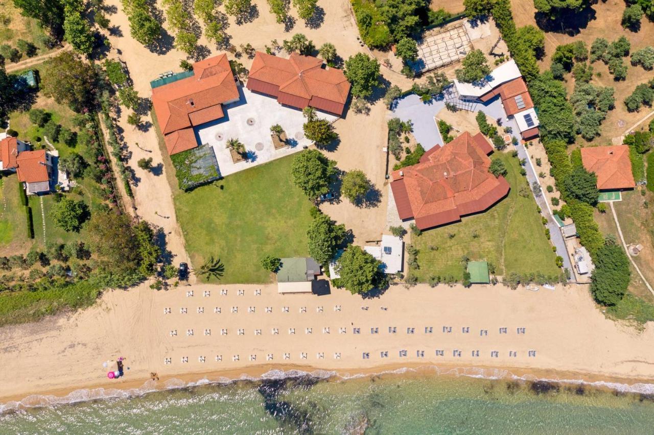 Komitsa Luxury Apartments Néa Róda Kültér fotó