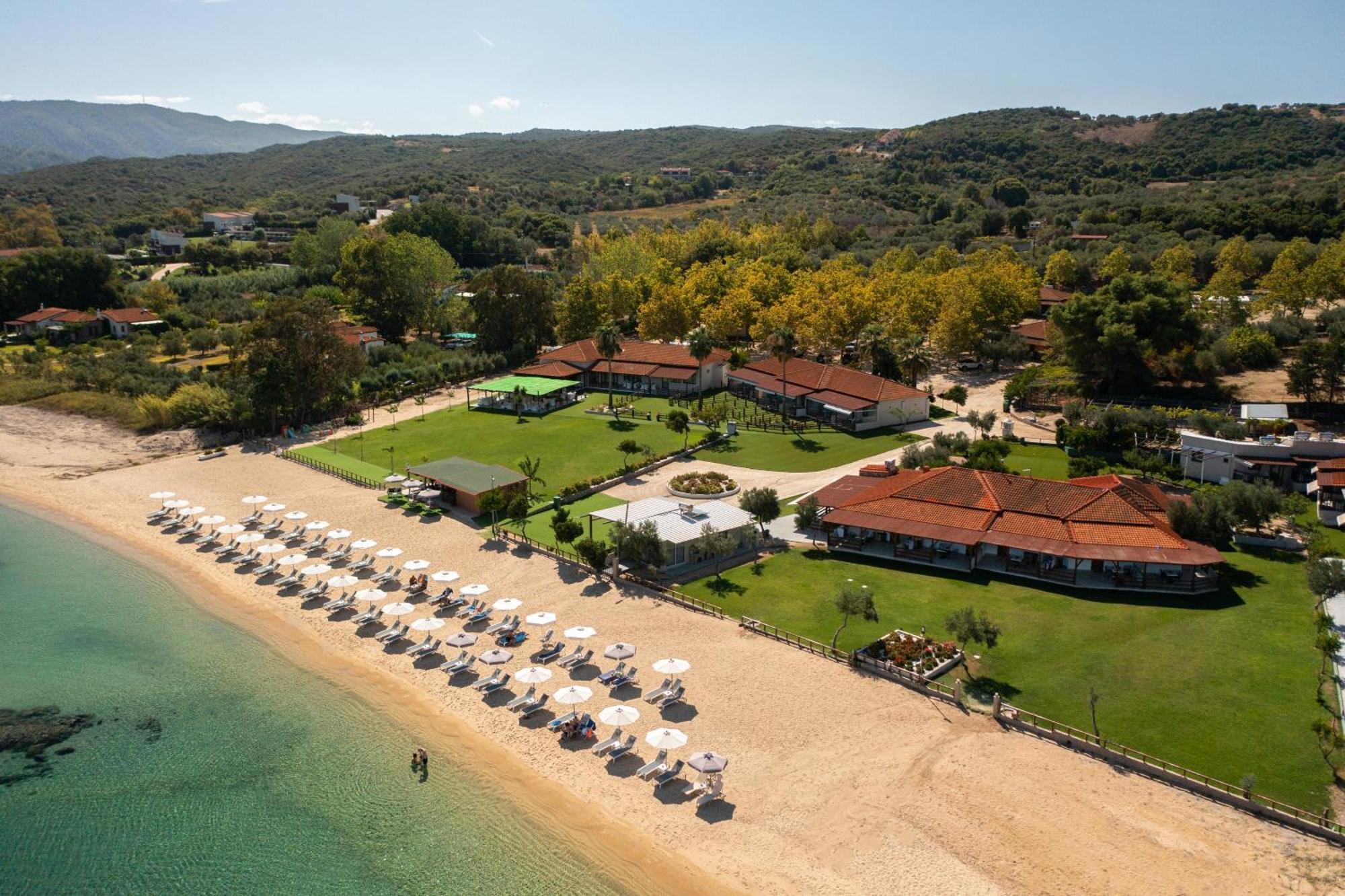 Komitsa Luxury Apartments Néa Róda Kültér fotó